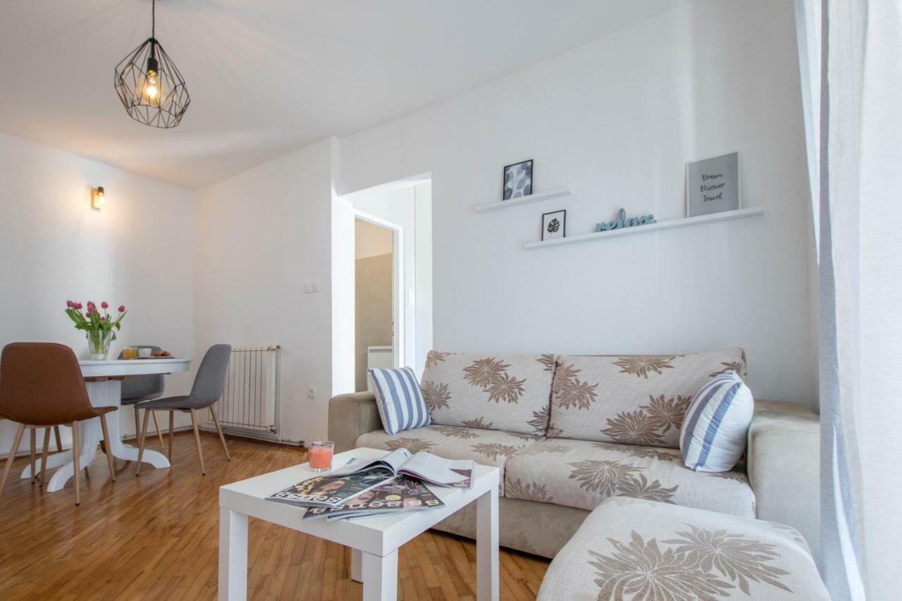 App Lov Apartment Умаг Екстериор снимка